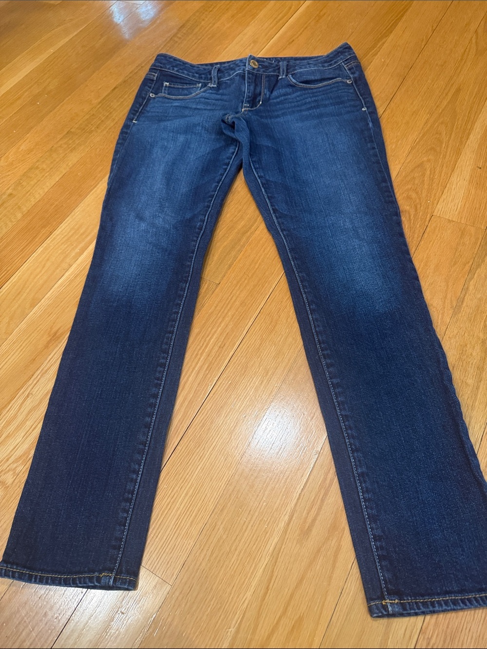 American Eagle stretch skinny jeans size 10 .